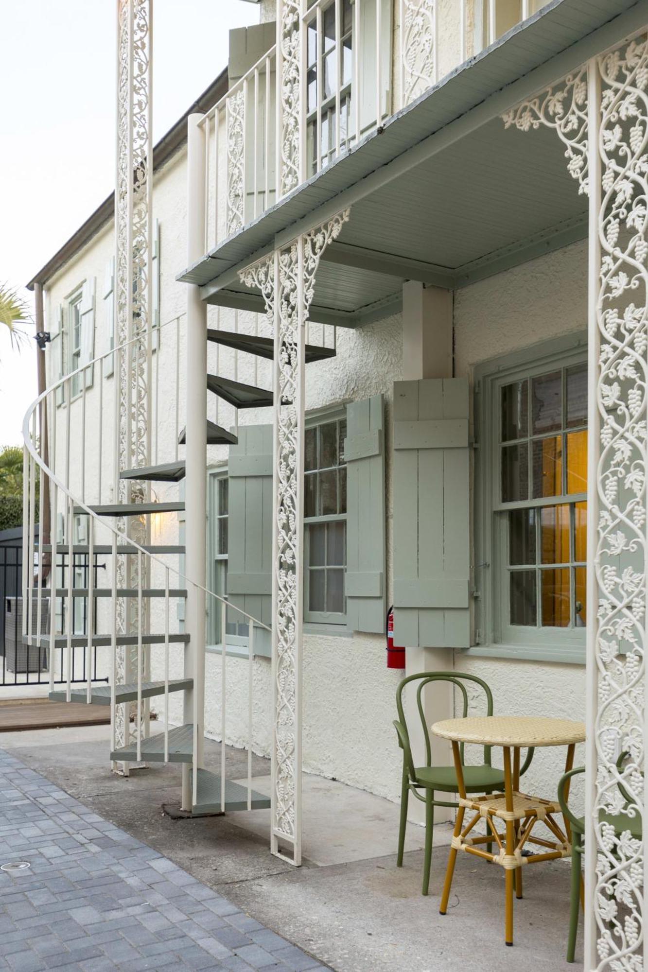 Historic B&B King Suite- Walk To King 查尔斯顿 外观 照片